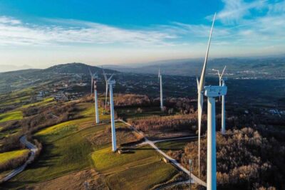 autorizzazioni-rinnovabili-italia-blocco-burocrazia