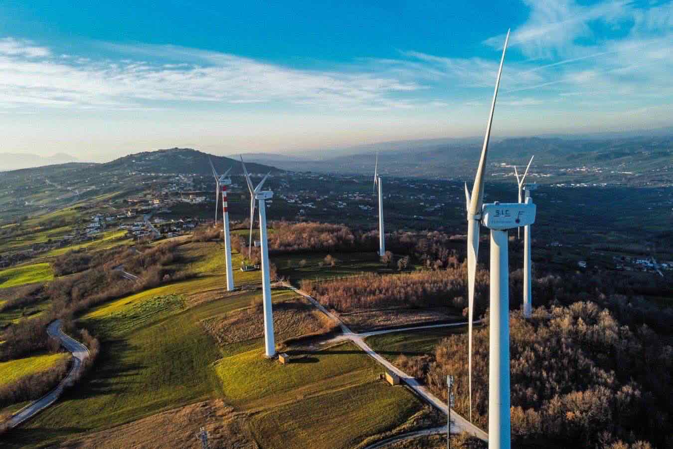 autorizzazioni-rinnovabili-italia-blocco-burocrazia