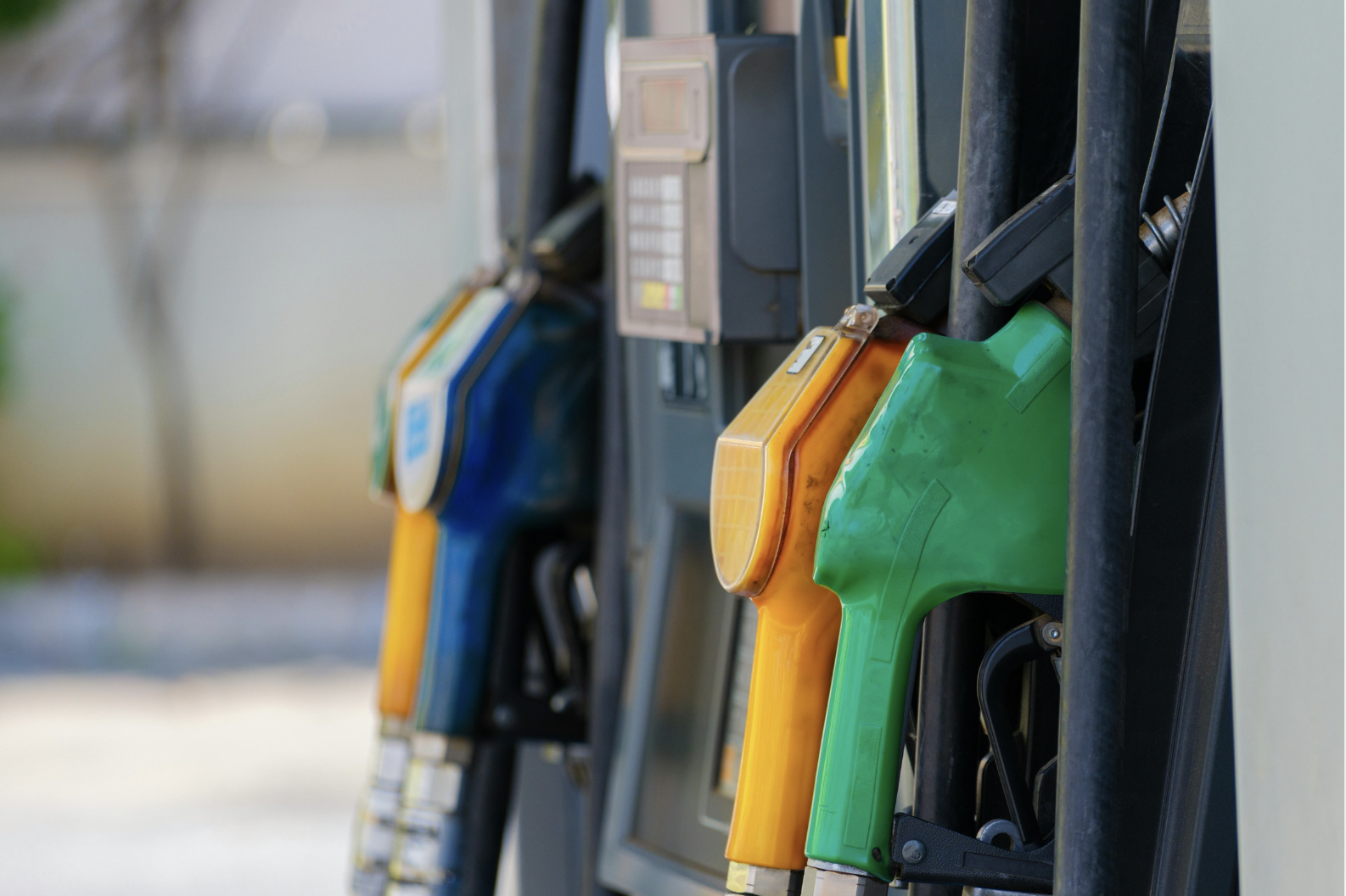 benzina in malesia da singapore