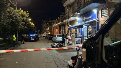 catania donna accoltellata