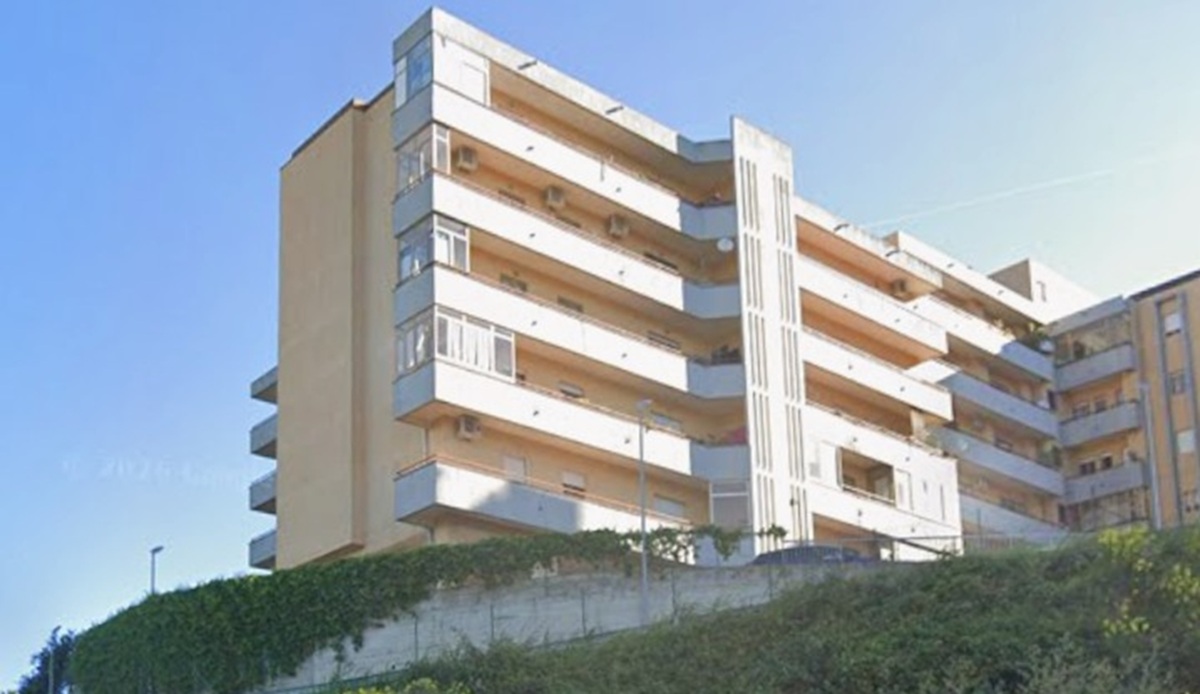 catanzaro donna figli suicidio omicidio