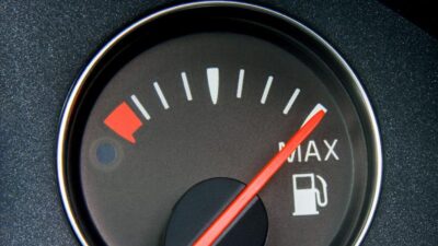 come risparmiare benzina diesel elettricità metodi