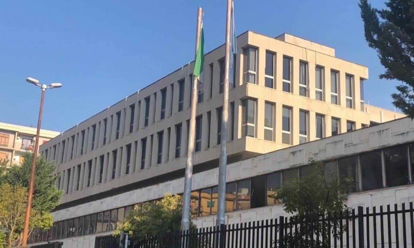 minacce moglie assolto sentenza shock taranto