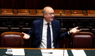 valditara aumento stipendio contratto