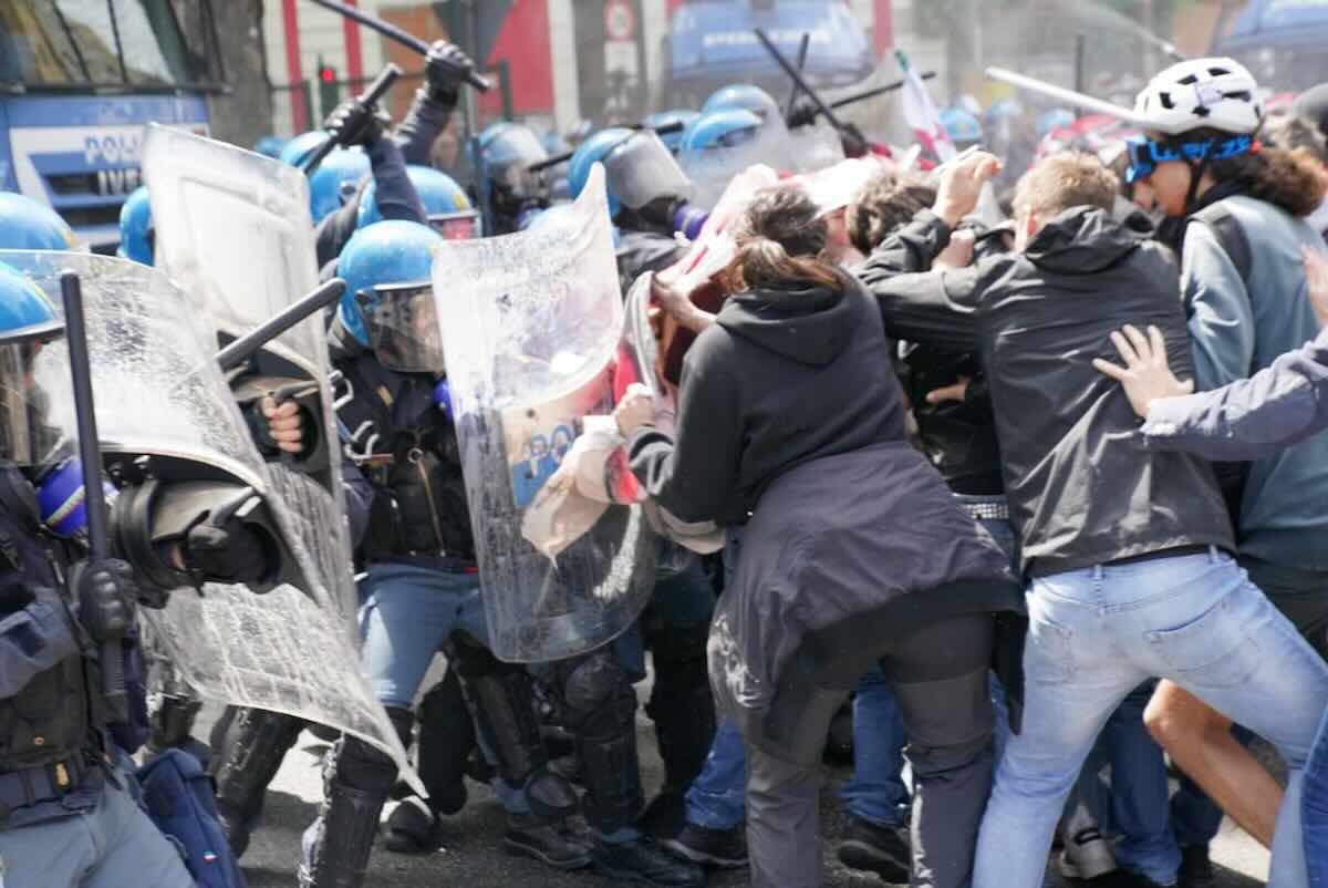 askatasuna torino scontri polizia