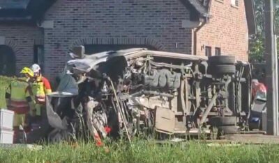 Scuolabus travolto dal treno in Belgio