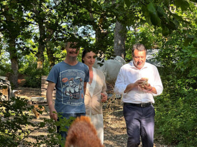 famiglia nel bosco