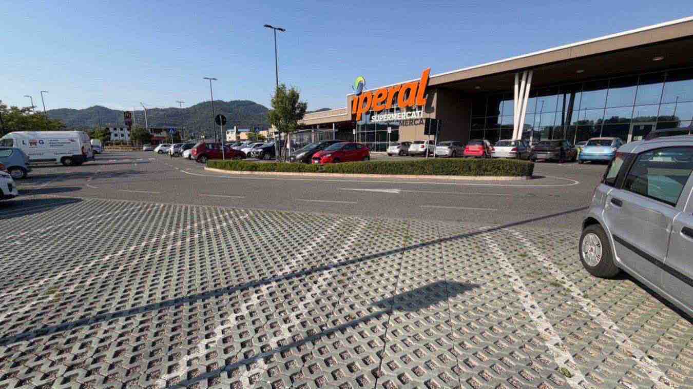 Fiocina parcheggio Iperal Bergamo