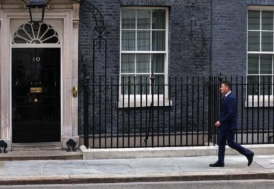 londra-dimissioni-ministro-salute-sfida-starmer