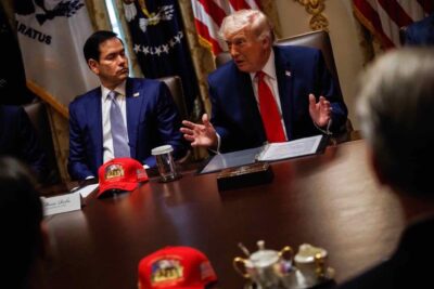 Donald Trump nella situation room