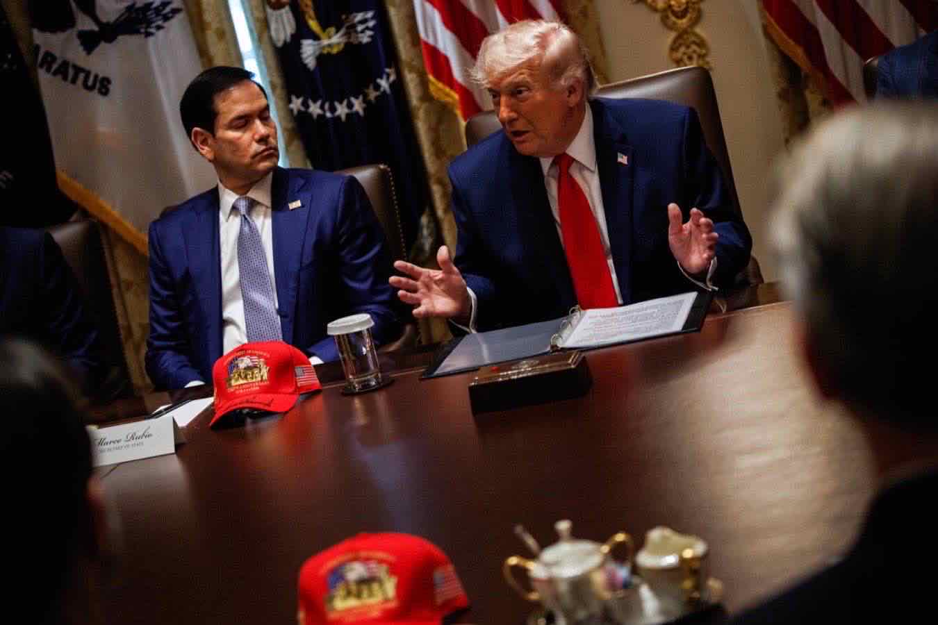 Donald Trump nella situation room