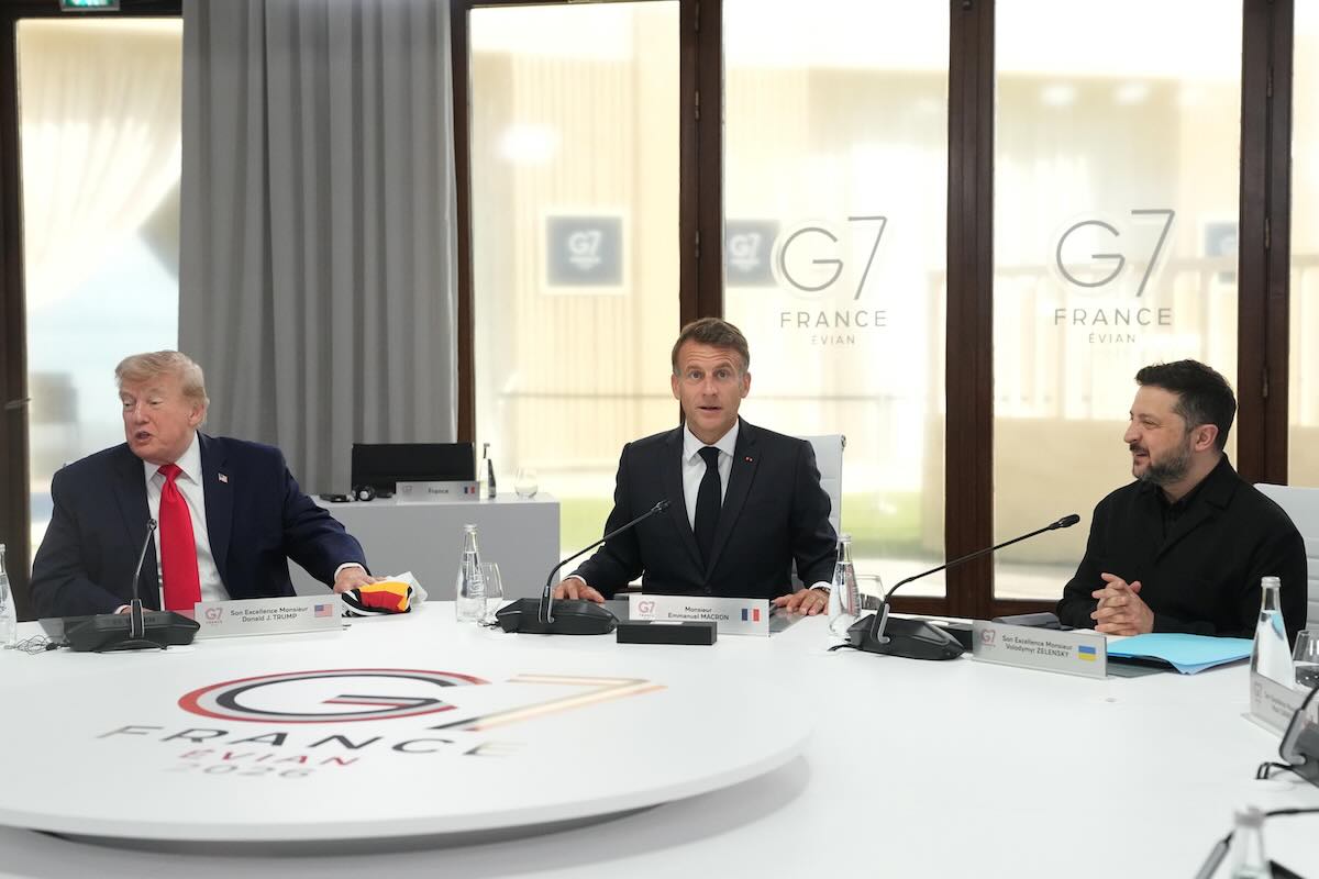 https://static.open.online/wp-content/uploads/2026/06/Trump-Macron-Zelensky.jpeg