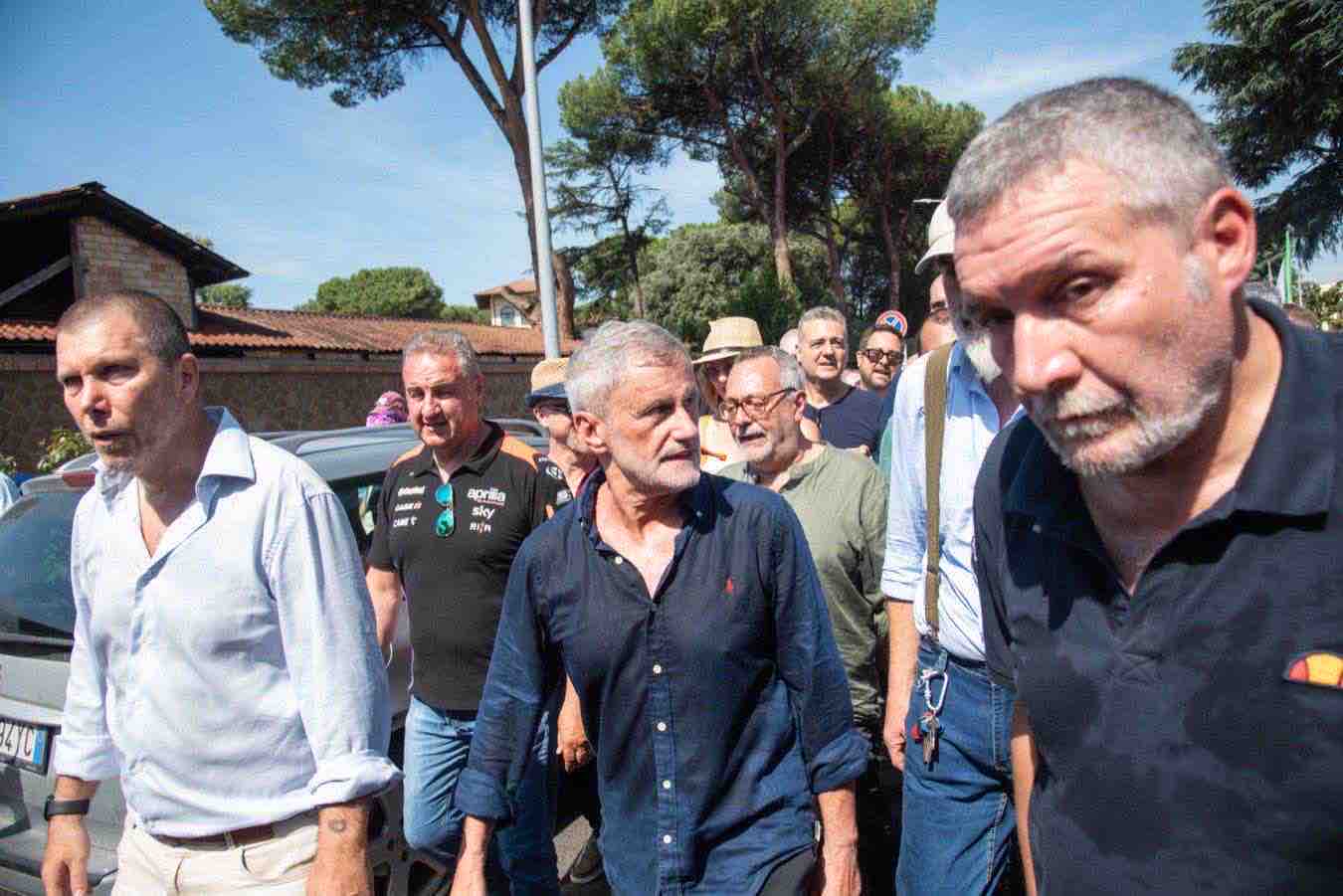 Gianni Alemanno fuori dal carcere