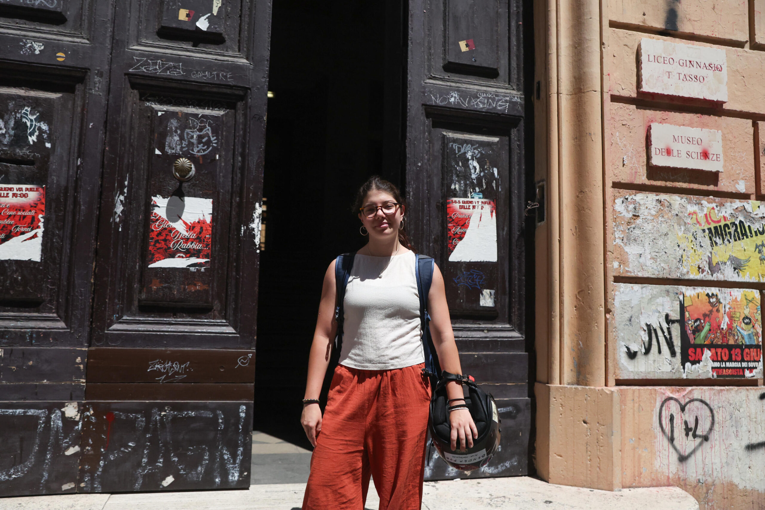https://static.open.online/wp-content/uploads/2026/06/maturita-reazioni-studenti-seconda-prova-scaled.jpg