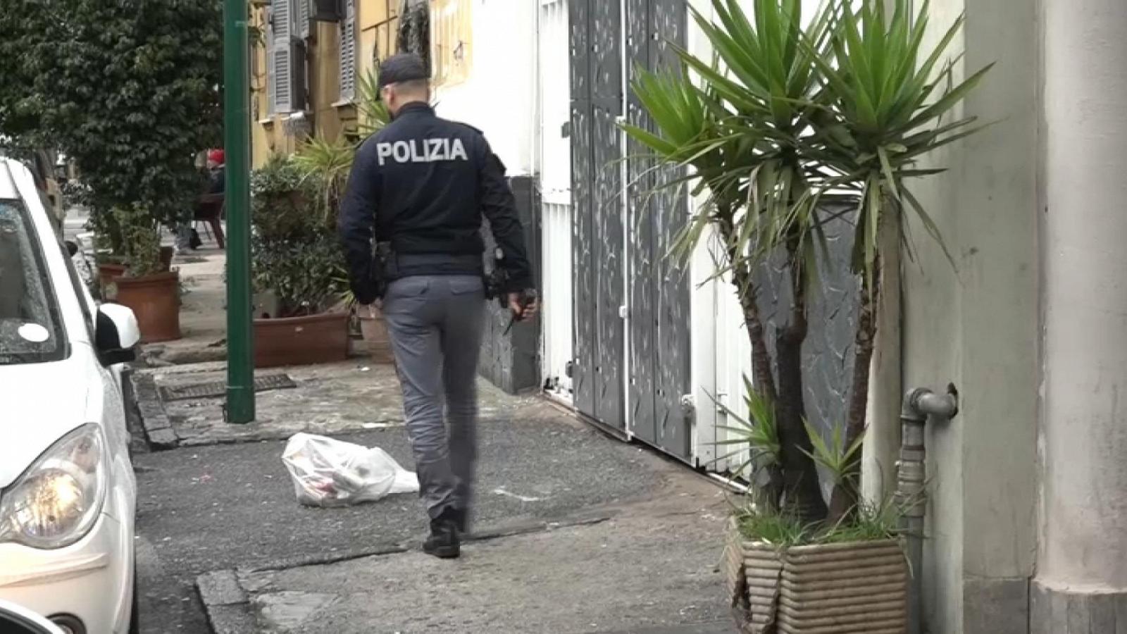 napoli spara disabile quartiere arenaccia like