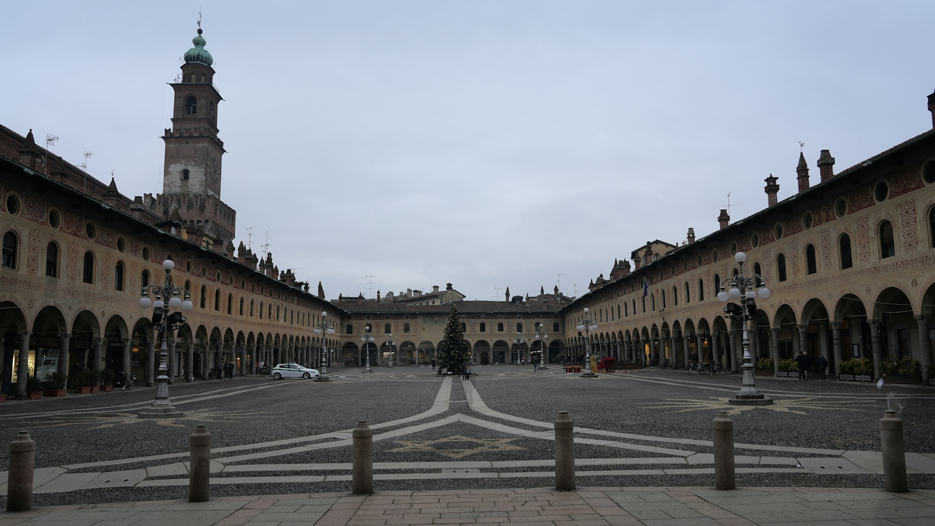 vigevano piazza