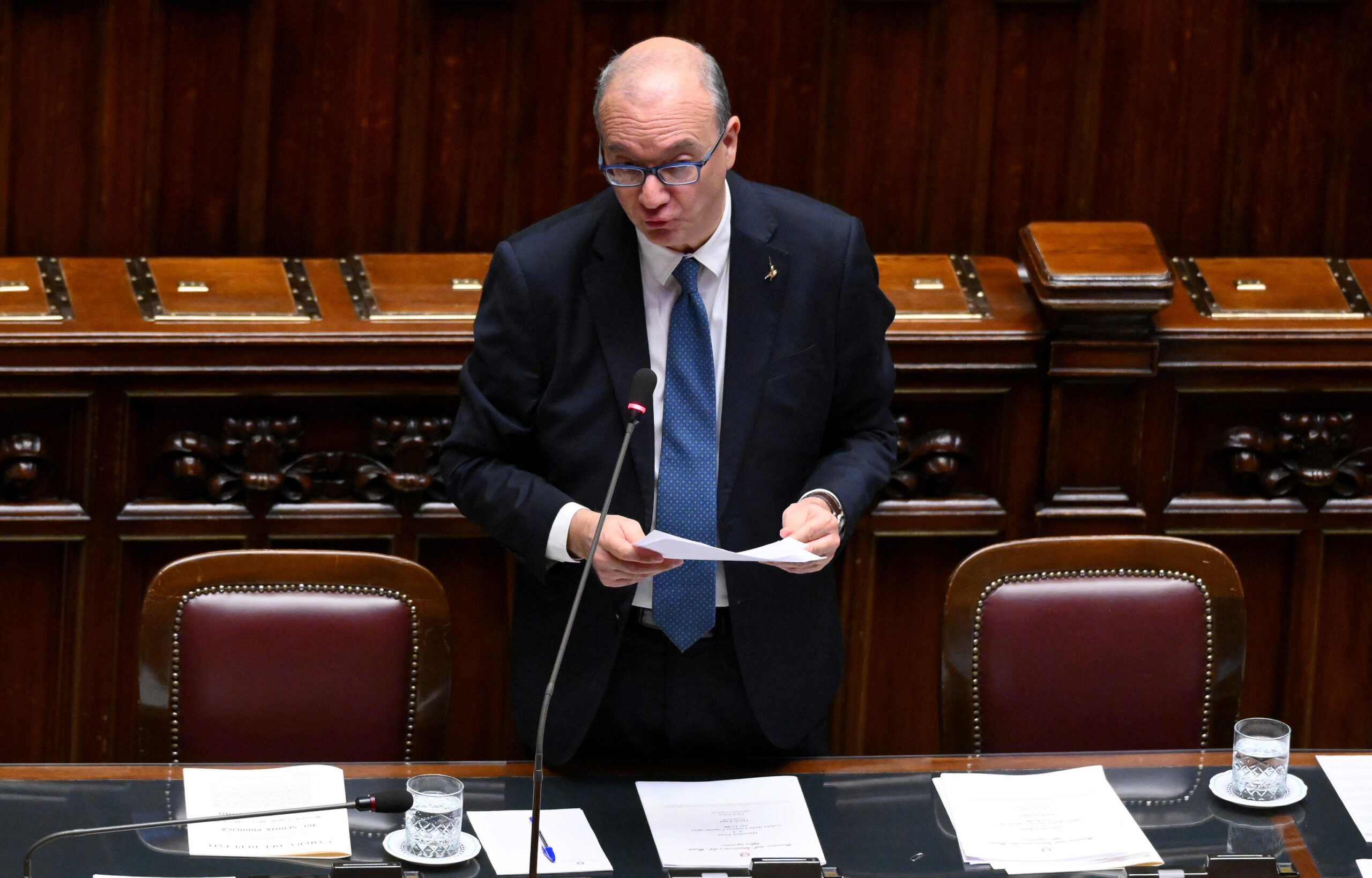 giuseppe valditara circolare limite stranieri classe