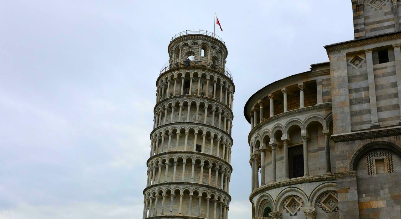 pisa studente universiatario tetto museo