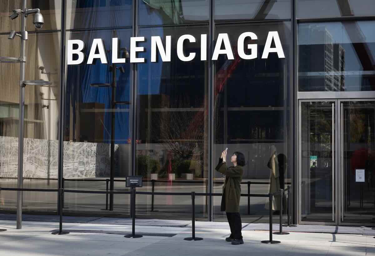 top manager licenziato balenciaga