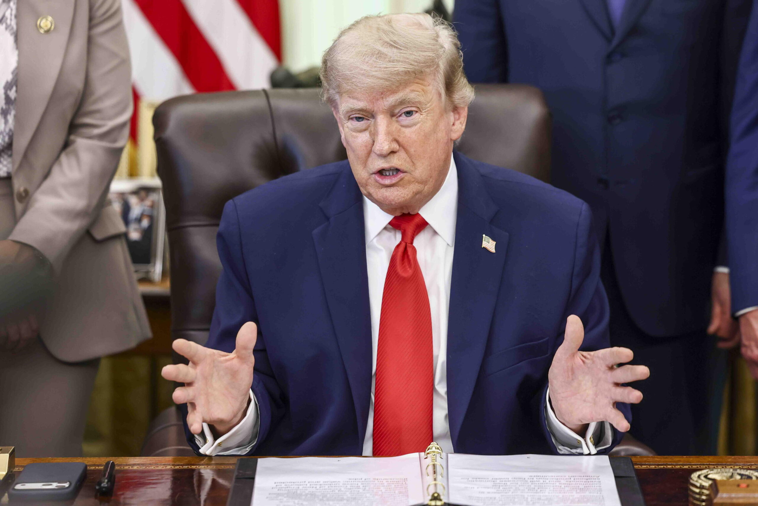 trump firma accordo iran domani