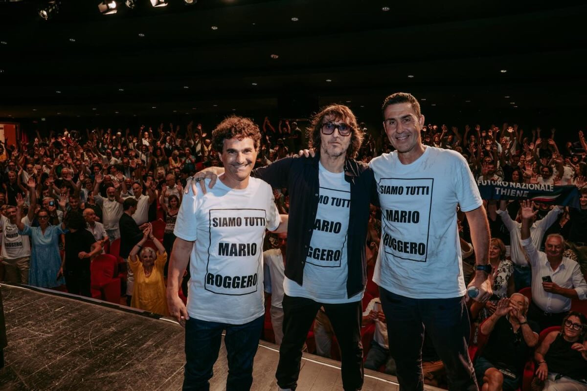 vannacci-cruciani-petto-nudo-show-roggero