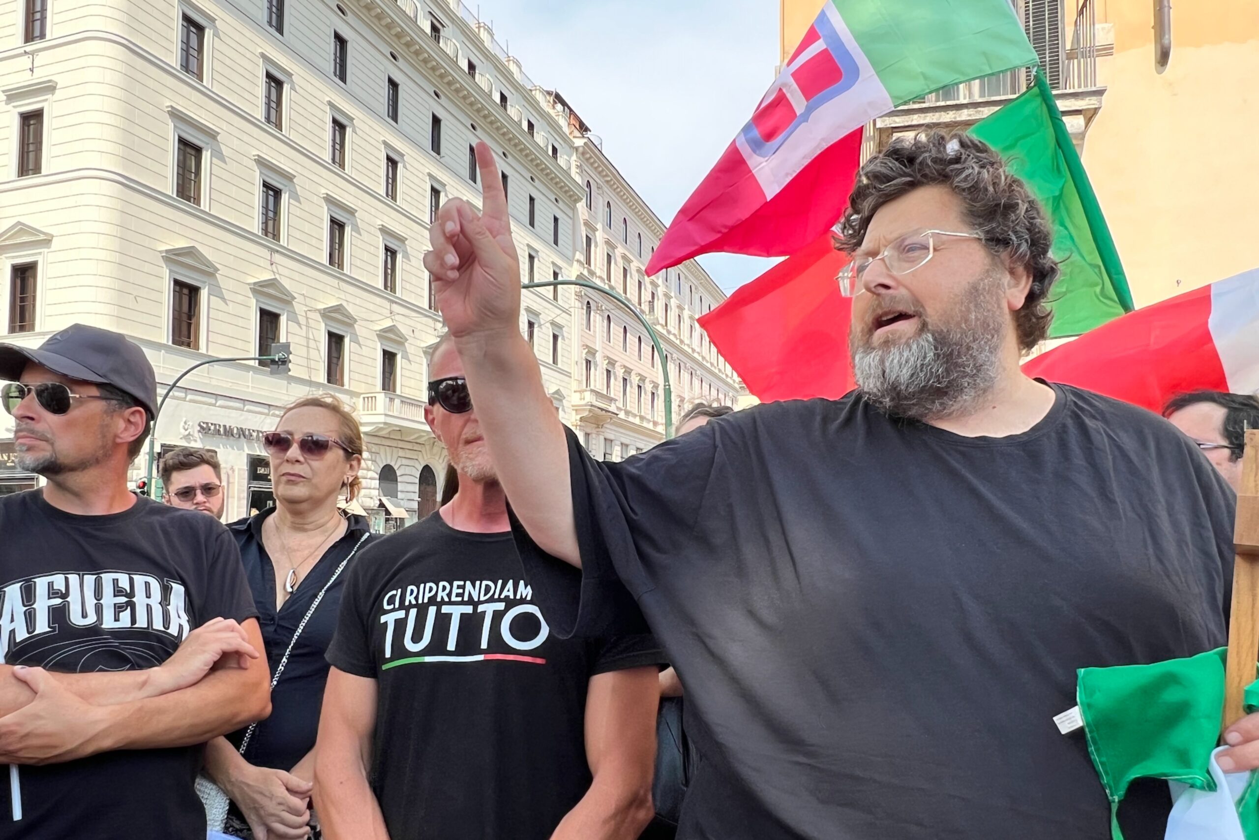 Il tribunale del riesame rifiuta la testimonianza in aula di Mario Adinolfi