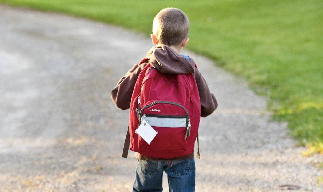bambino uscita scuola