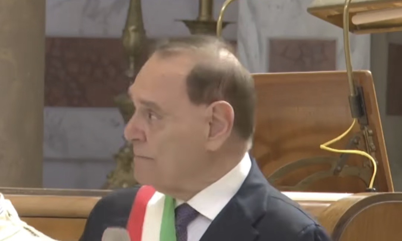 Clemente Mastella annuncia di essere malato