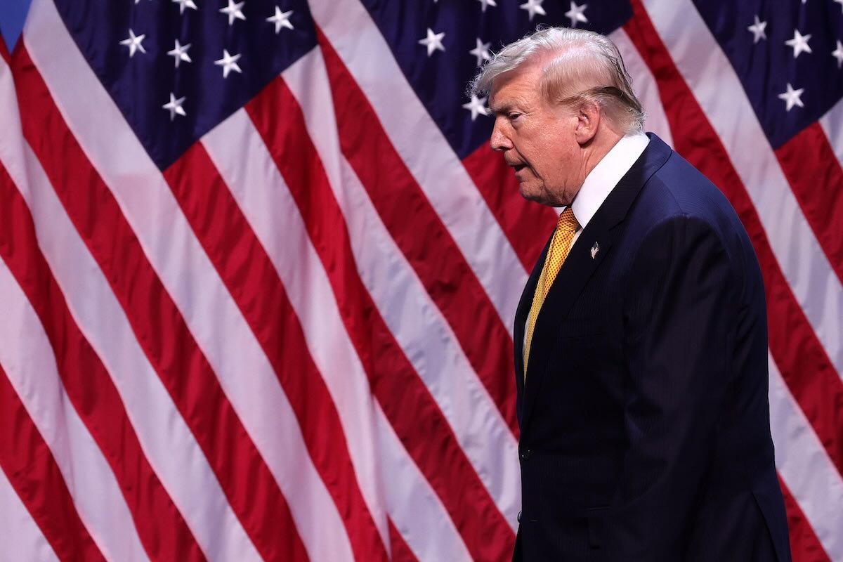 donald-trump-hormuz-iran