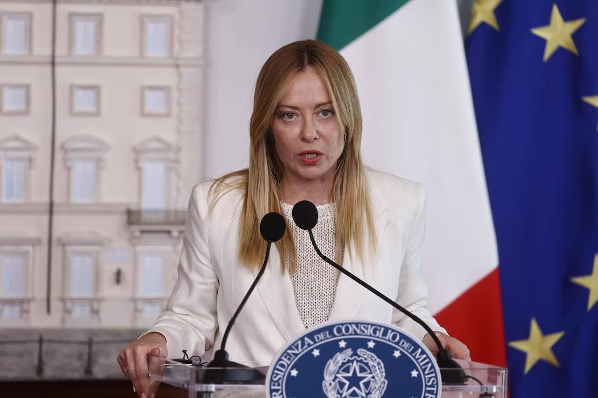 giorgia meloni fakir bologna