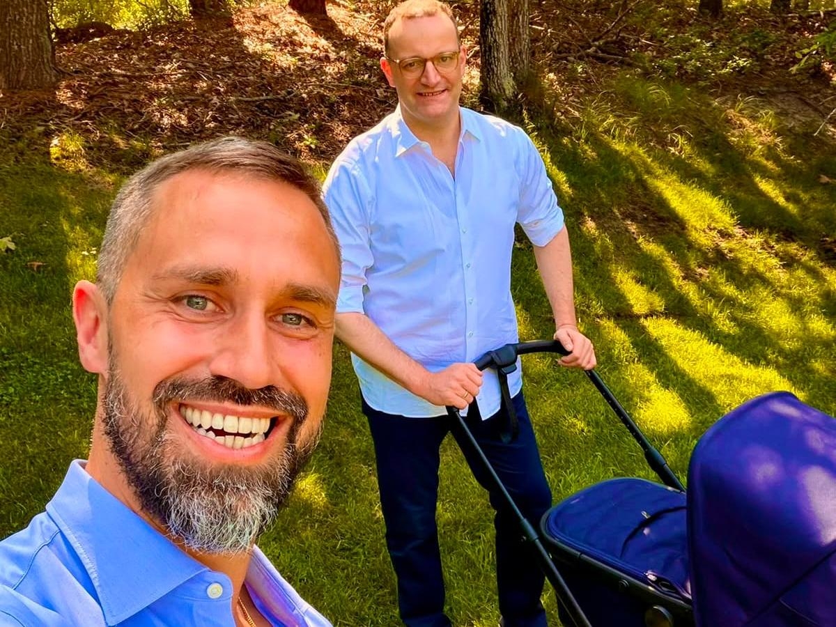 jehns spahn figlio maternità surrogata