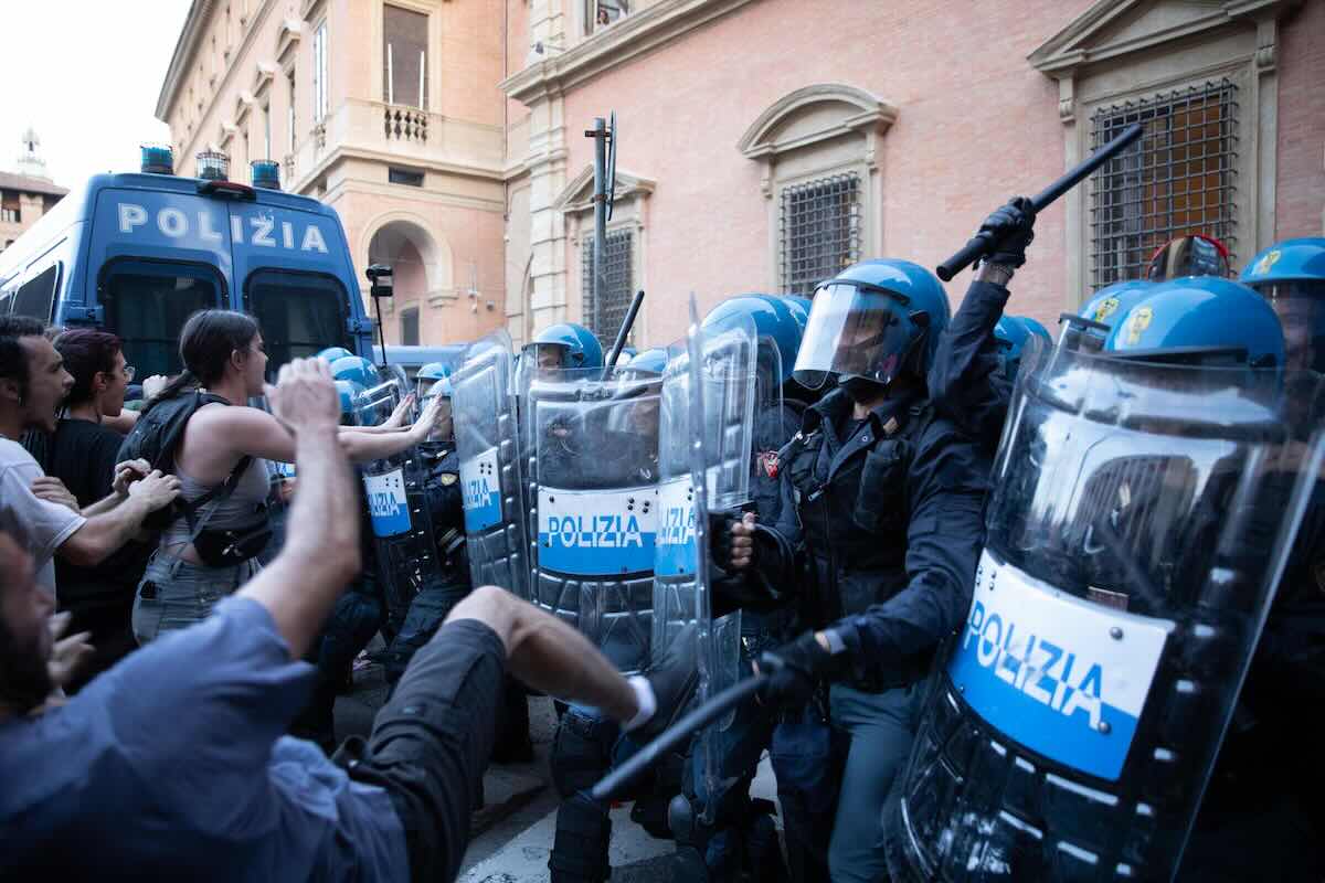 manifestazione bologna fakir