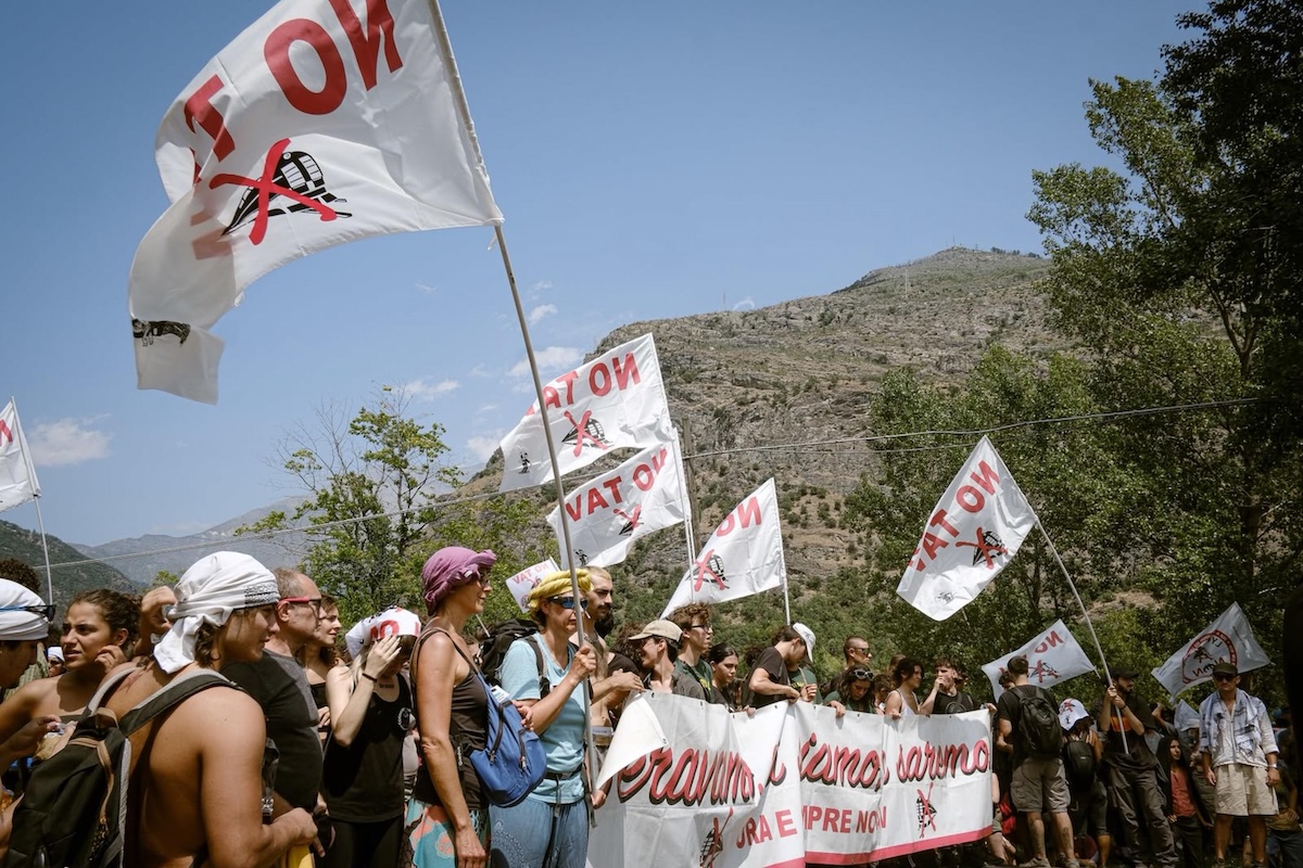 Proteste e opposizione a Avigliana contro l'espansione del tunnel Tav, con amministratori locali contrari