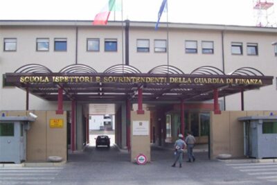 ragazza precipitata scuola gdf coppito morta