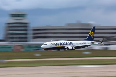 ryanair-stacca-finestrino-grecia