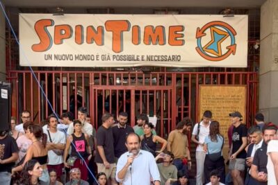 Scomodo, seconda notte di presidio permanente