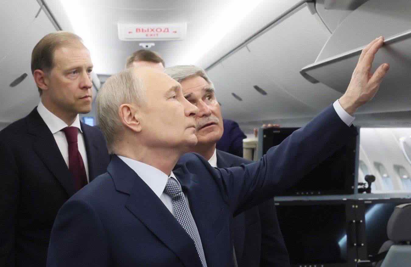 https://static.open.online/wp-content/uploads/2026/07/vladimir-putin-aereo.jpg