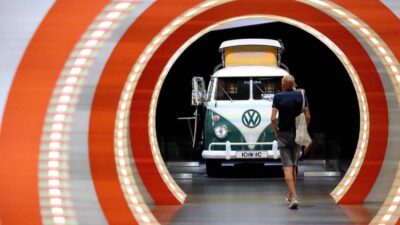 volkswagen oliver blume chiusura fabbriche licenziamenti