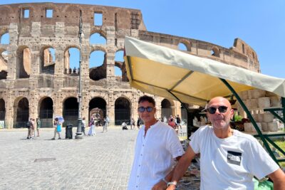 Copertina bancarella colosseo