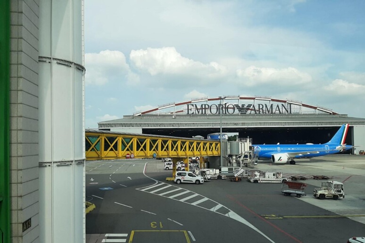 aeroporto linate incidente auto aereo