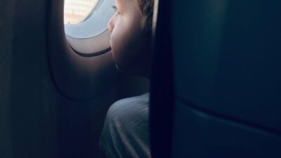 bambino canada volo cancellato