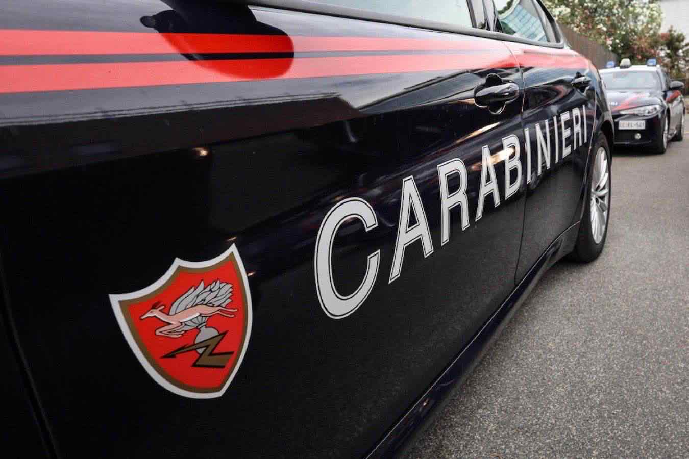 https://static.open.online/wp-content/uploads/2026/08/carabinieri-auto-gazzella.jpg