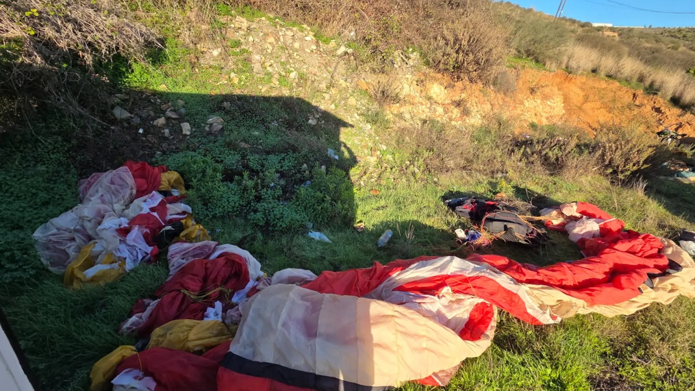 ceuta migrante parapendio