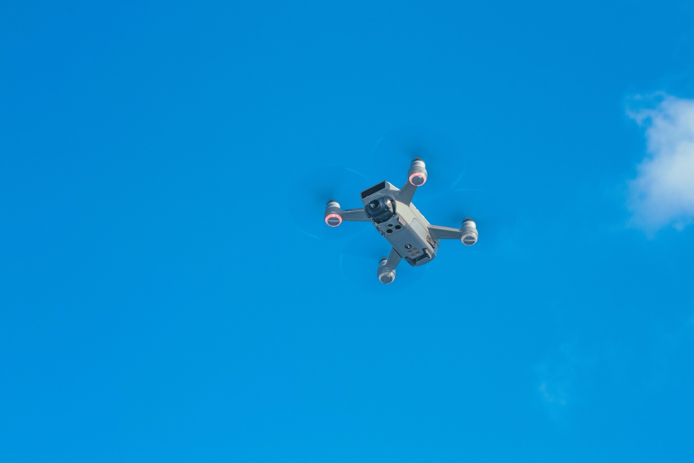 drone in carcere a Napoli