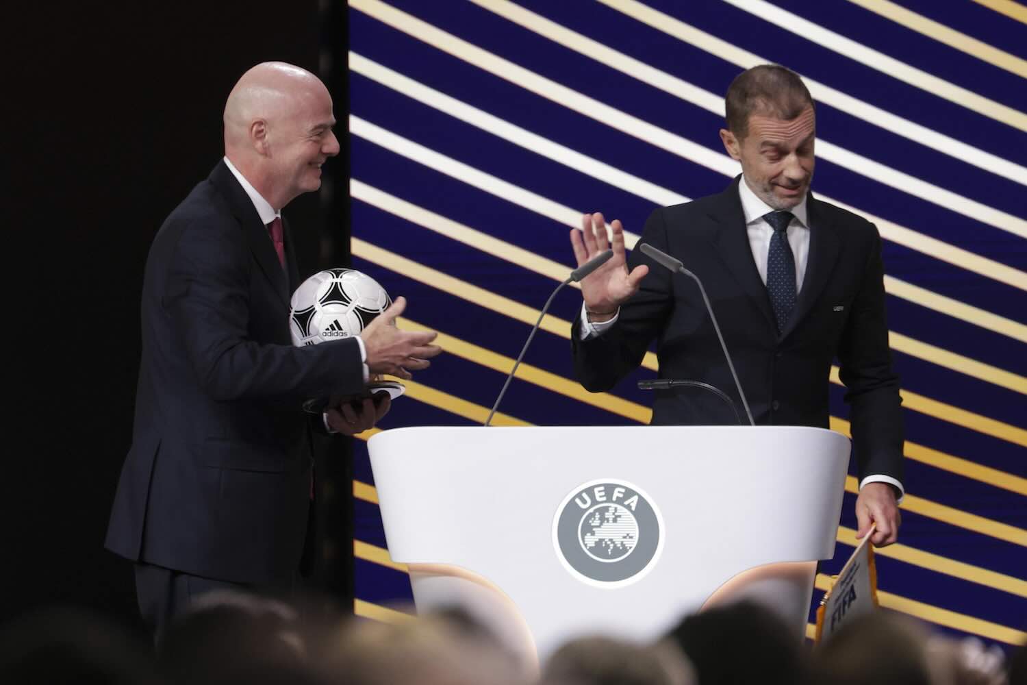 Gianni Infantino e Aleksander Ceferin