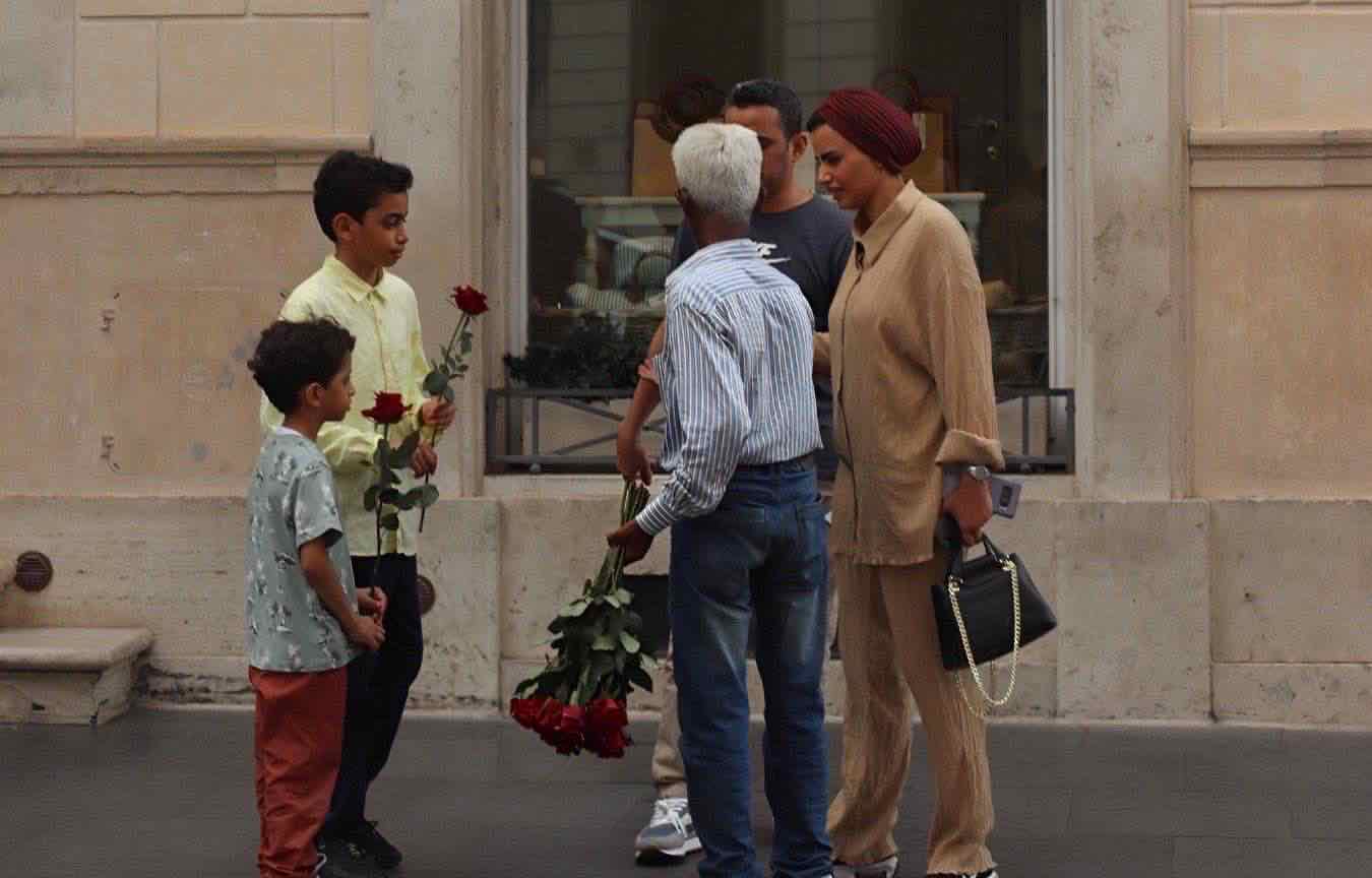 Italia famiglia di spalle
