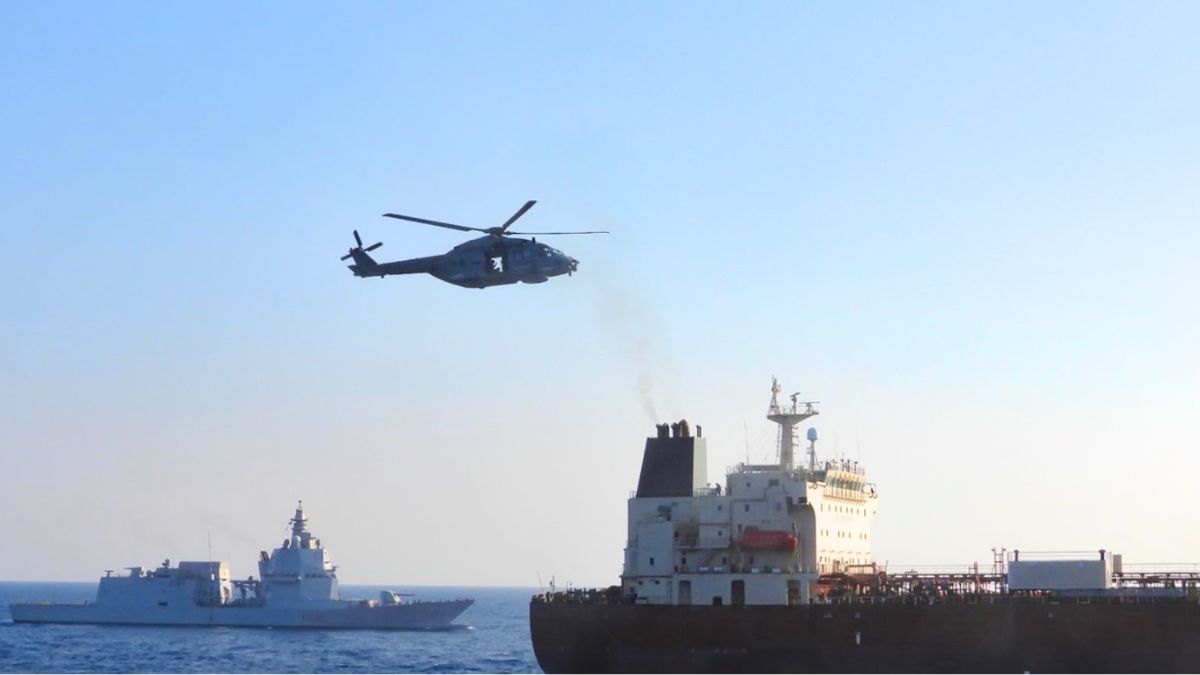 marina italiana approda nave russa