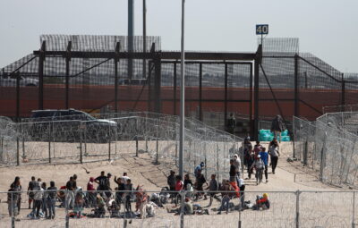 Muro migranti confine Usa Messico