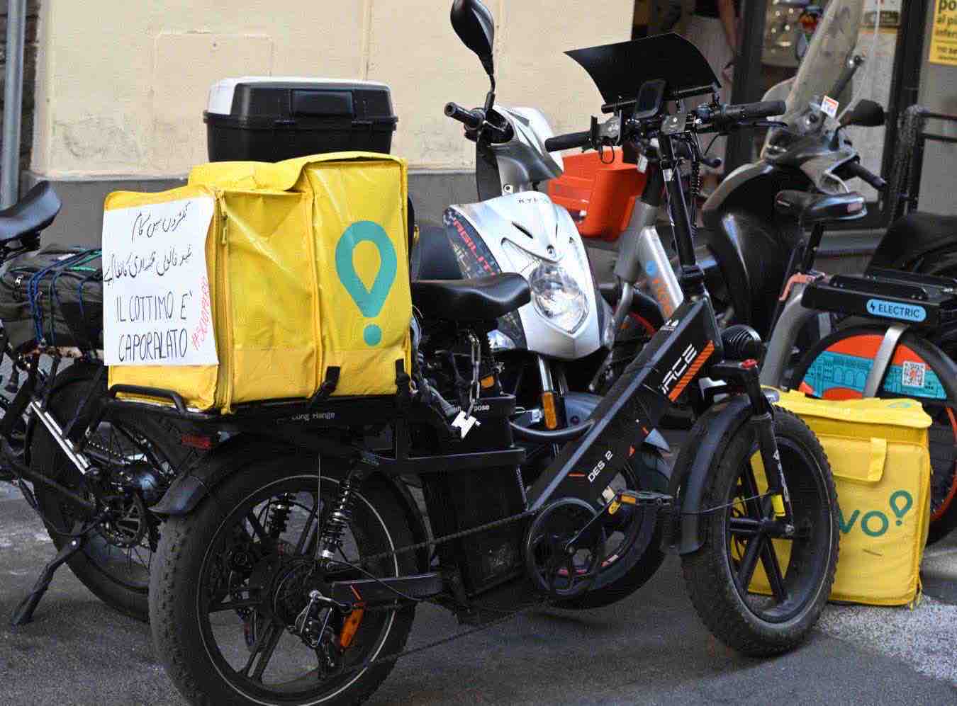 scontro glovo procura milano compensi rider
