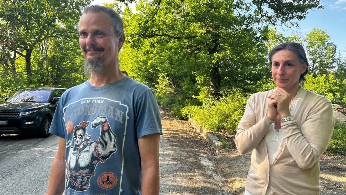 genitori famiglia del bosco